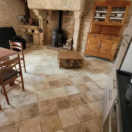 Le Logis De La Chauveliere Daire *