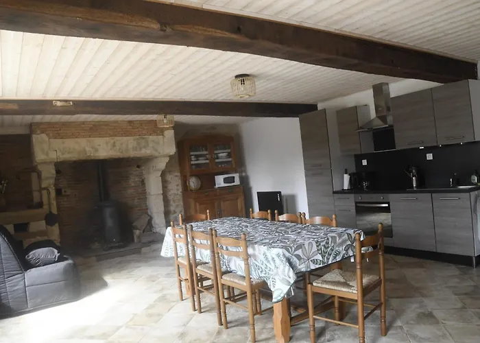 Le Logis De La Chauveliere Saint-Valérien